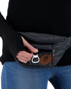 Obermeyer Her Hip-ster Bag - Black 9 Obermeyer Her Hip-ster Bag - Black -Obermeyer Sales Store WebZoom 1806416009 S04 MODDET1